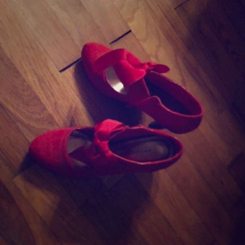 Size 7. Wear once.